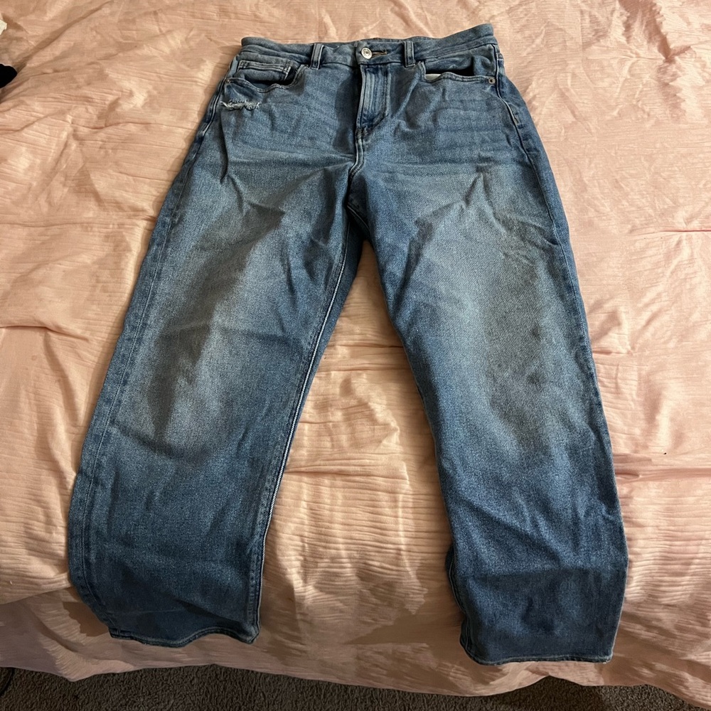 American Eagle Curvy short mom jeans